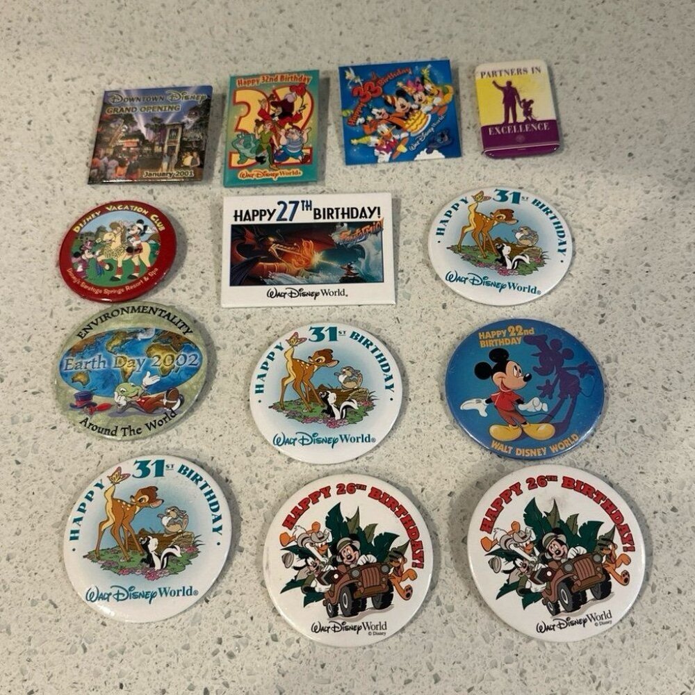 Disney‎ button pin bundle